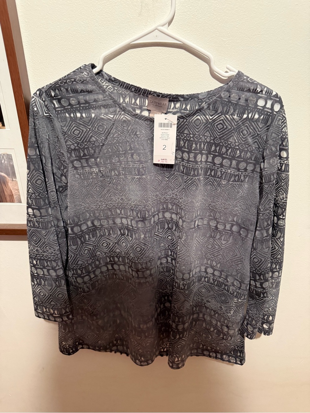 Chico's Gray Patterned Long Sleeve Tee